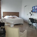 فندق مبيت وإفطار - Eetcafe - Riekelt 3*