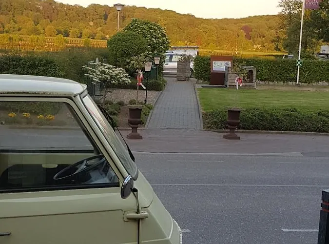 Frühstückspension - Eetcafe - Riekelt 3*